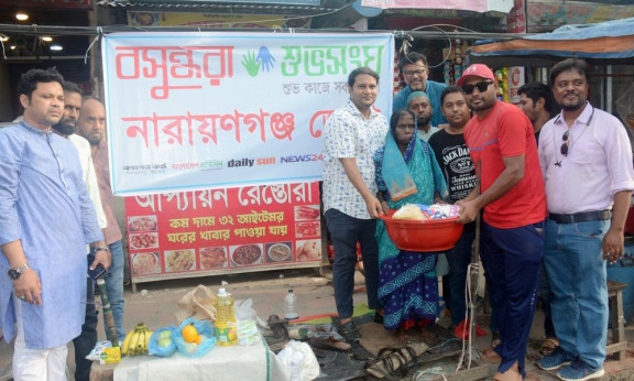Bashundhara Shuvosangho Supports Struggling Widow Ramrati Rabidas in Narayanganj