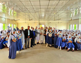 Bashundhara Group Distributes Over 6,000 Copies of the Holy Quran Among Students