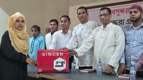 Bashundhara Shubhosangho Distributes Sewing Machines to Underprivileged Women in Badalgachhi