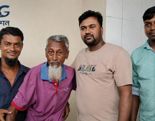 সংবাদ প্রকাশের পর পরিচয় মিলল বৃদ্ধের, চিকিৎসায় পাশে দাঁড়ালো এবিজি ফাউন্ডেশন