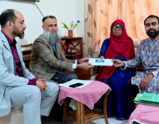 ক্যান্সারে আক্রান্ত শিক্ষিকা ইয়াসমিন আরার পাশে আনভীর বসুন্ধরা গ্রুপ ফাউন্ডেশন