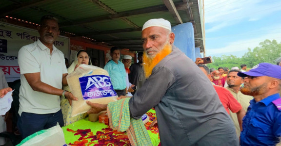 নদীভাঙনে ক্ষতিগ্রস্ত ৩ শতাধিক পরিবারের পাশে এবিজি ফাউন্ডেশন