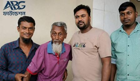 অসহায় বৃদ্ধের পাশে আনভীর বসুন্ধরা গ্রুপ ফাউন্ডেশন