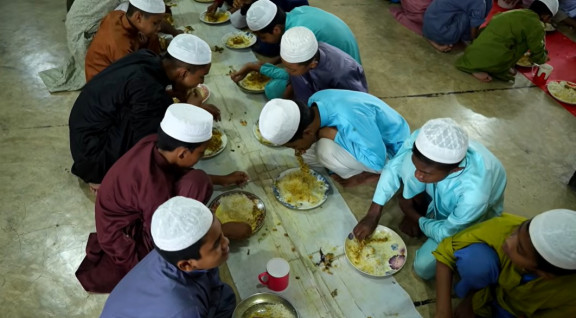 নিঃসঙ্গ শৈশবে আনন্দের পরশ, এতিমদের পাশে এবিজি ফাউন্ডেশন