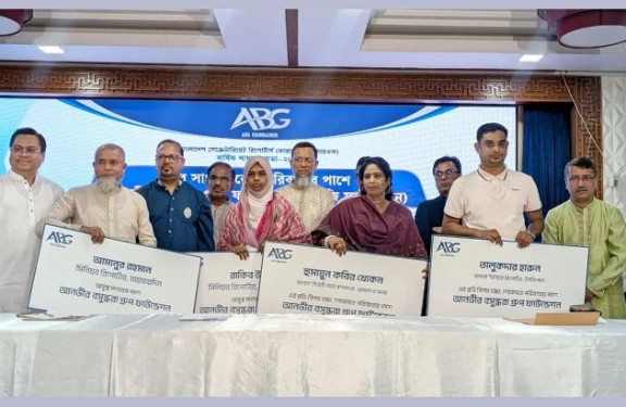 প্রয়াত ও অসুস্থ চার সাংবাদিকের পরিবারের পাশে এবিজি ফাউন্ডেশন